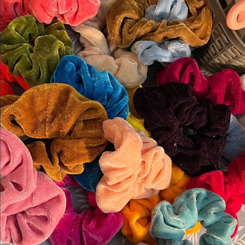 10 Velvet Scrunchies
